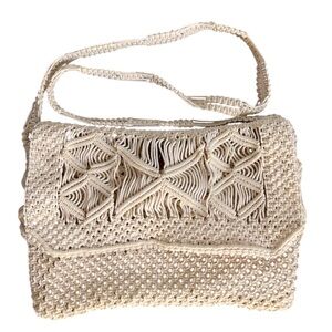 Vintage 1970s Woven Macrame Shoulder Handbag Purse Cream / Ivory